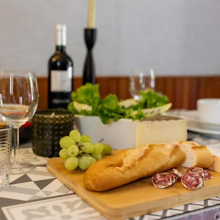 Libellule At De L'arac, Bar, Restaurant Holiday home