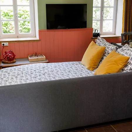 Libellule At De L'arac, Bar, Restaurant Semesterbostad Aleu