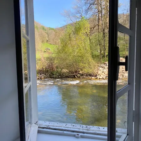 Libellule At De L'arac, Bar, Restaurant Holiday home